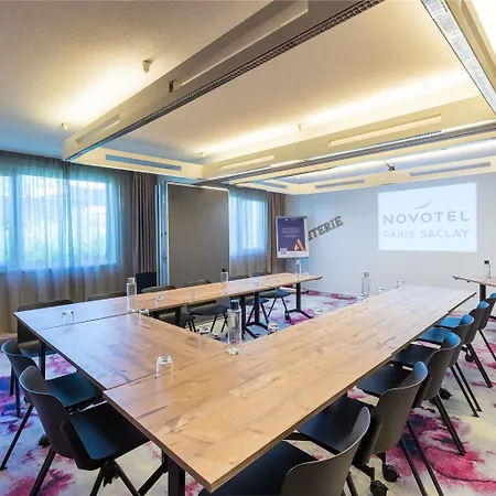 Novotel מלון 4*