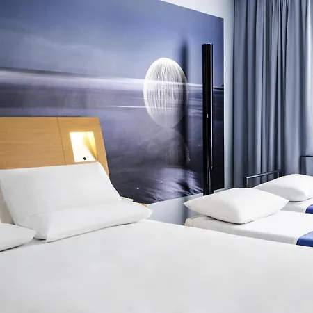 Novotel מלון