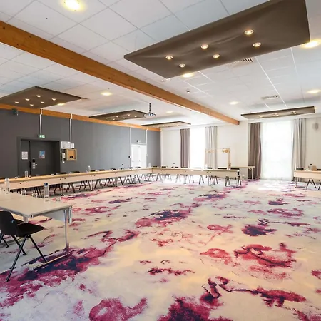 Отель Novotel 4*